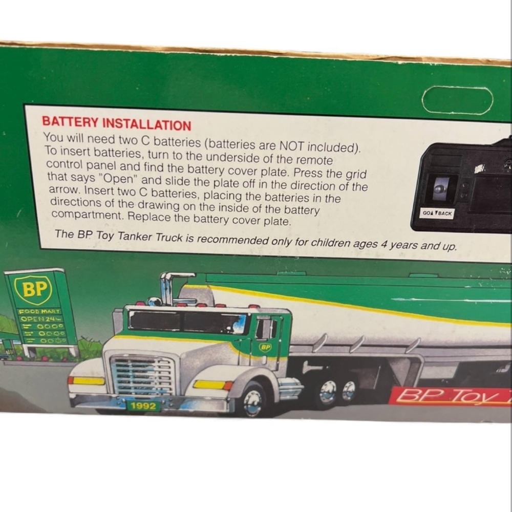 NIB vintage 1992 Limited Edition Series BP Toy Tanker Truck Remote Control - Picture 5 of 11